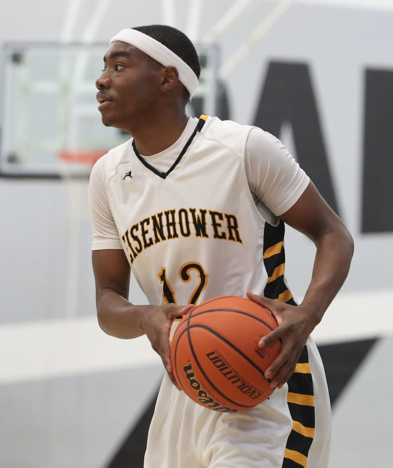 Esienhower U High 22 02.13.18.JPG